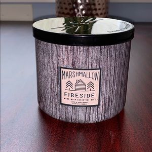 Holiday Marshmallow Fireside Candle